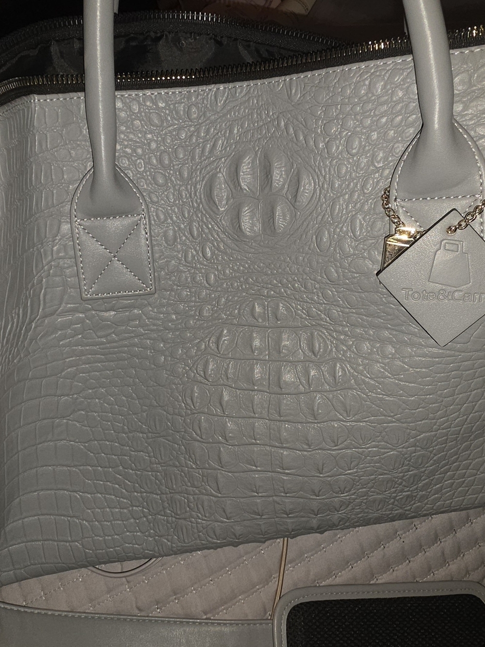 Textured Tote Bag in Light Gray — Tote & Carry-Vegan Leather